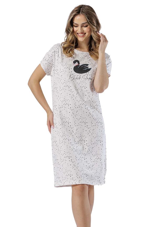 Model: Leveza Zenia 1557
Krótki rękaw i dekolt okrągły
Długość koszuli: do kolan
Skład: 100% delikatna bawełna
Przód ozdobiony gustownym nadrukiem
Idealna na co dzień i letnie dni