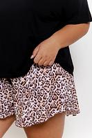 Piżama damska z krótkim rękawem, bluzka jednolita dekolt w serek. Do kompletu krótkie spodenki w panterke.
Skład: bluzka 94% Wiskoza, 6% Elastan, spodnie 100% Bawełna
 