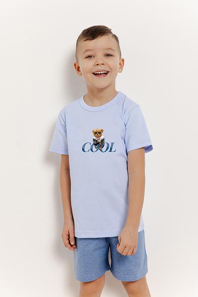 Producent: Taro
Model: Lucas 3411
Fason: koszulka z krótkim rękawem + krótkie spodenki
Materiał:
    Koszulka: 100% bawełna – miękka i przewiewna
    Spodenki: 92% bawełna, 8% poliester – trwałość i komfort
Kolorowy nadruk na koszulce – dodaje stylu
Melanżowe spodenki – modny wygląd
Idealna na lato i ciepłe noce
Pakowana w foliowy woreczek – świetny pomysł na prezent